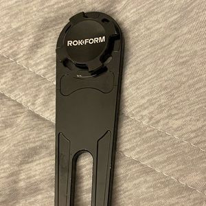 RokForm Motorcycle or Bicycle Phone Mount Magnetic + Twist Lock Bracket